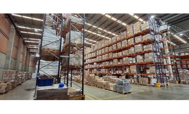 Arrienda  Excelente Bodega Fontibón  4.521 M2