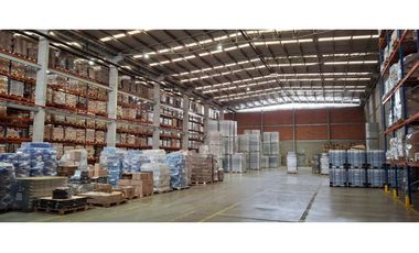 Arrienda  Excelente Bodega Fontibón  4.521 M2