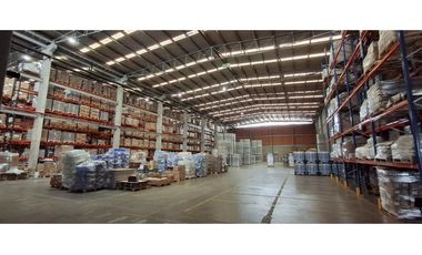 Arrienda  Excelente Bodega Fontibón  4.521 M2