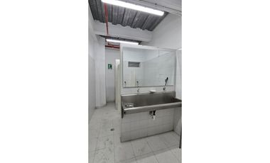 Arrienda  Excelente Bodega Fontibón  4.521 M2