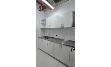 Arrienda  Excelente Bodega Fontibón  4.521 M2