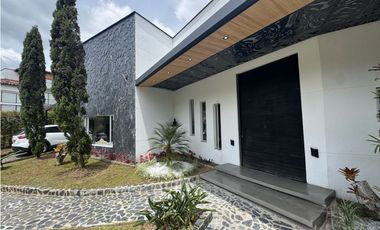 Casa en Arriendo en Envigado El Escobero