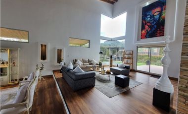 Casa en Arriendo en Envigado El Escobero