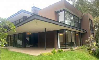 Casa en Arriendo en Medellín Alto de Palmas