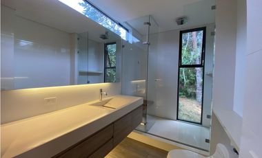 Casa en Arriendo en Medellín Alto de Palmas