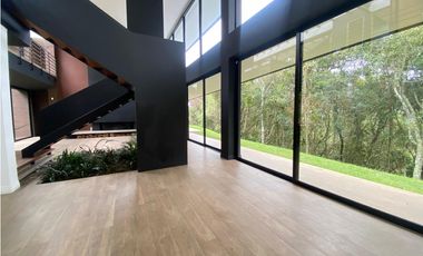 Casa en Arriendo en Medellín Alto de Palmas