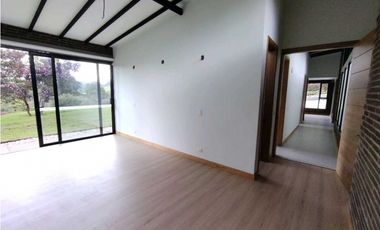 Casa en Arriendo en Envigado Alto de Palmas