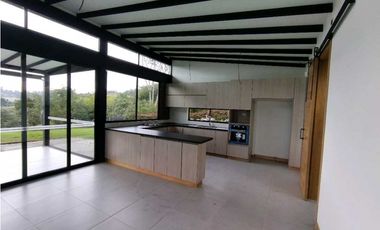 Casa en Arriendo en Envigado Alto de Palmas