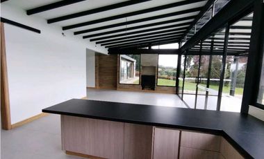 Casa en Arriendo en Envigado Alto de Palmas
