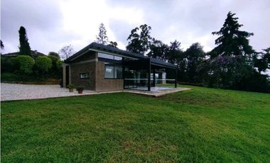 Casa en Arriendo en Envigado Alto de Palmas
