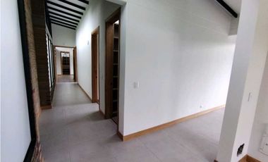 Casa en Arriendo en Envigado Alto de Palmas