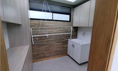 Casa en Arriendo en Envigado Alto de Palmas