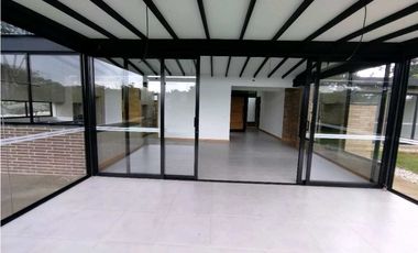 Casa en Arriendo en Envigado Alto de Palmas