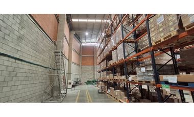 Arrienda  Excelente Bodega Fontibón  2.557 M2