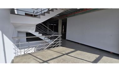 Arrienda  Excelente Bodega Fontibón  2.557 M2