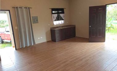 ALQUILO CASA DE 2HAB SIN MUEBLES BOQUETE