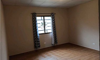 ALQUILO CASA DE 2HAB SIN MUEBLES BOQUETE