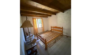 Casa de 2 dormitorios + altillo a 100 metros de Av. 10