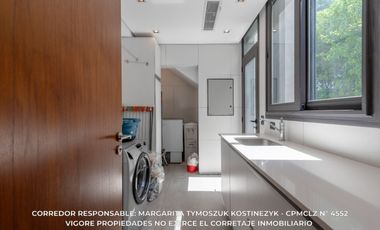 Casa en venta c/ cochera en Adrogué