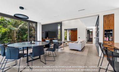 Casa en venta c/ cochera en Adrogué