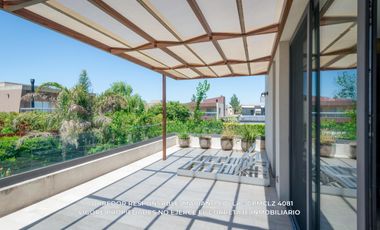 Casa en venta c/ cochera en Adrogué