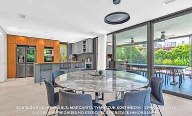 Casa en venta c/ cochera en Adrogué