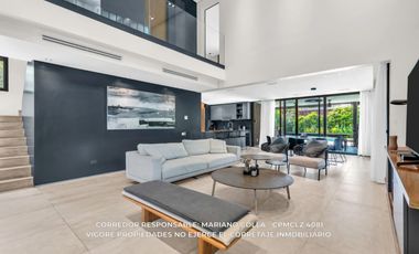 Casa en venta c/ cochera en Adrogué