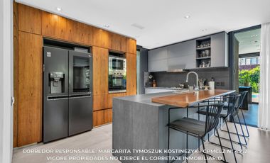 Casa en venta c/ cochera en Adrogué