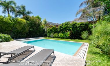 Casa en venta c/ cochera en Adrogué