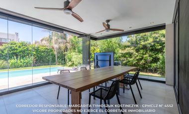 Casa en venta c/ cochera en Adrogué