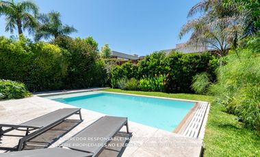 Casa en venta c/ cochera en Adrogué