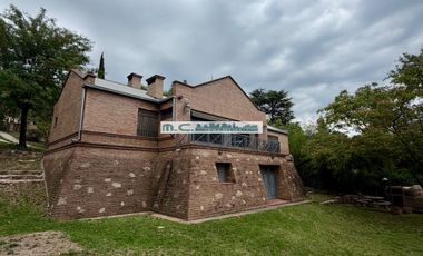 AT159. CUESTA BLANCA. GRAN CASA DE 3 HAB. GALERÍA TECHADA C/ASADOR.