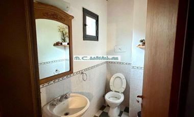 AT159. CUESTA BLANCA. GRAN CASA DE 3 HAB. GALERÍA TECHADA C/ASADOR.
