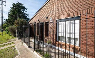 VENTA CASA 3 AMBIENTES CON COCHERA PLAYA SERENA