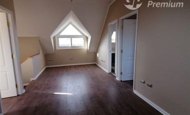 Casa en Venta en Por Av. Brasil c/ Vicuña Mackenna