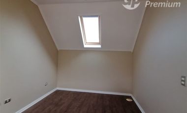 Casa en Venta en Por Av. Brasil c/ Vicuña Mackenna