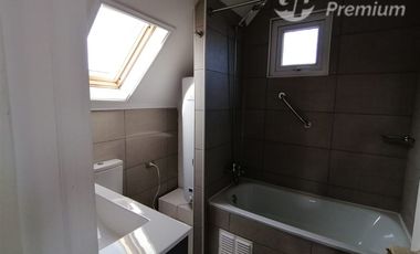 Casa en Venta en Por Av. Brasil c/ Vicuña Mackenna