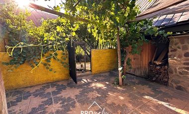 Casa en Arriendo en Moderna, 3 dormitorios, 2 baños, Año Corrido, locomoción pública a la puerta, San José de Maipo