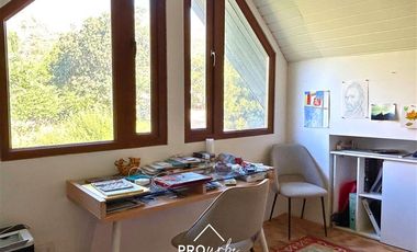 Casa en Arriendo en Moderna, 3 dormitorios, 2 baños, Año Corrido, locomoción pública a la puerta, San José de Maipo