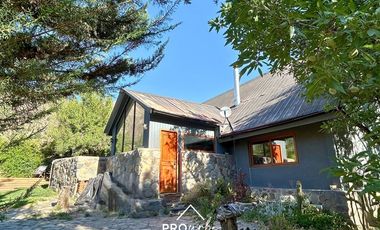 Casa en Arriendo en Moderna, 3 dormitorios, 2 baños, Año Corrido, locomoción pública a la puerta, San José de Maipo