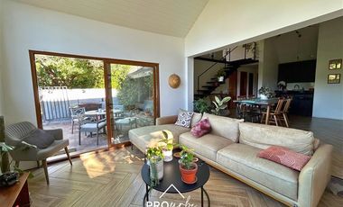 Parcela en Arriendo en Moderna, 3 dormitorios, 2 baños, Año Corrido, locomoción pública a la puerta, San José de Maipo