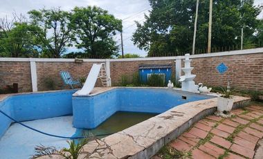 VENTA CASA 4 AMBIENTES MERLO