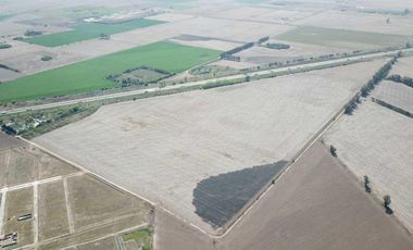 Terreno en barrio abierto 
