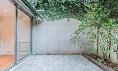 Cramer 4500 - Saavedra - PH de autor con Patio casi frente a la Plaza