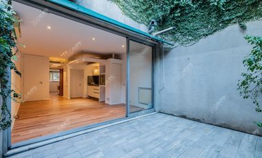 Cramer 4500 - Saavedra - PH de autor con Patio casi frente a la Plaza