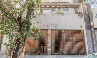 Cramer 4500 - Saavedra - PH de autor con Patio casi frente a la Plaza