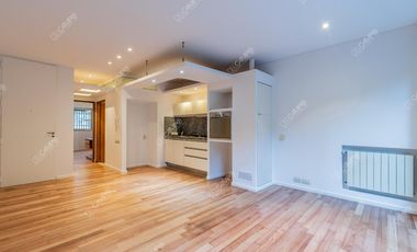 Cramer 4500 - Saavedra - PH de autor con Patio casi frente a la Plaza