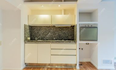 Cramer 4500 - Saavedra - PH de autor con Patio casi frente a la Plaza