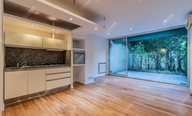 Cramer 4500 - Saavedra - PH de autor con Patio casi frente a la Plaza