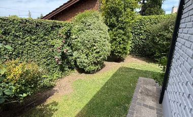 Hermosa Casa en Barrio Uno Ezeiza – Quincho, Jacuzzi y Cochera Doble